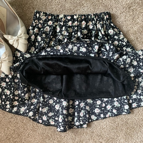 Vintage Floral Skater Skirt - Picture 4 of 6